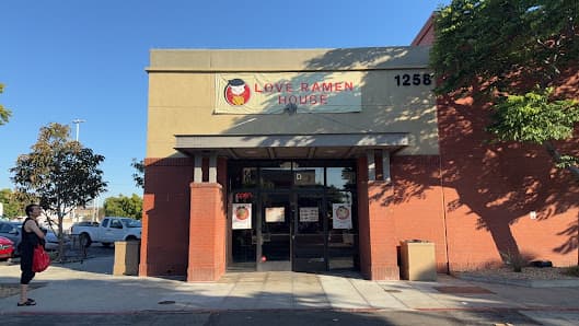 Love Ramen House